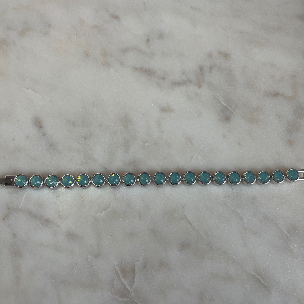 Swarovski touchstone crystal ice bracelet green